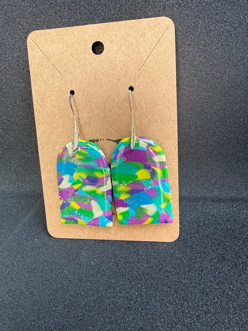 Pendientes artesanales de arcilla, pieza 3