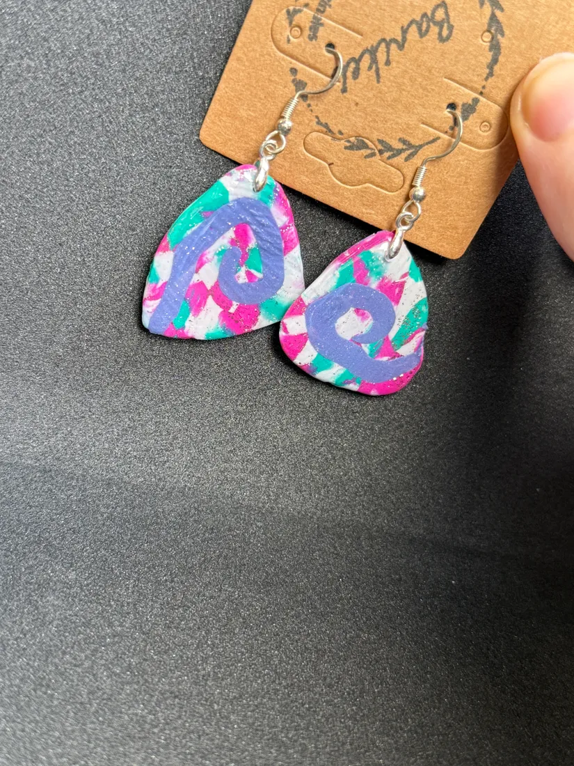 Pendientes artesanales de arcilla, pieza 6