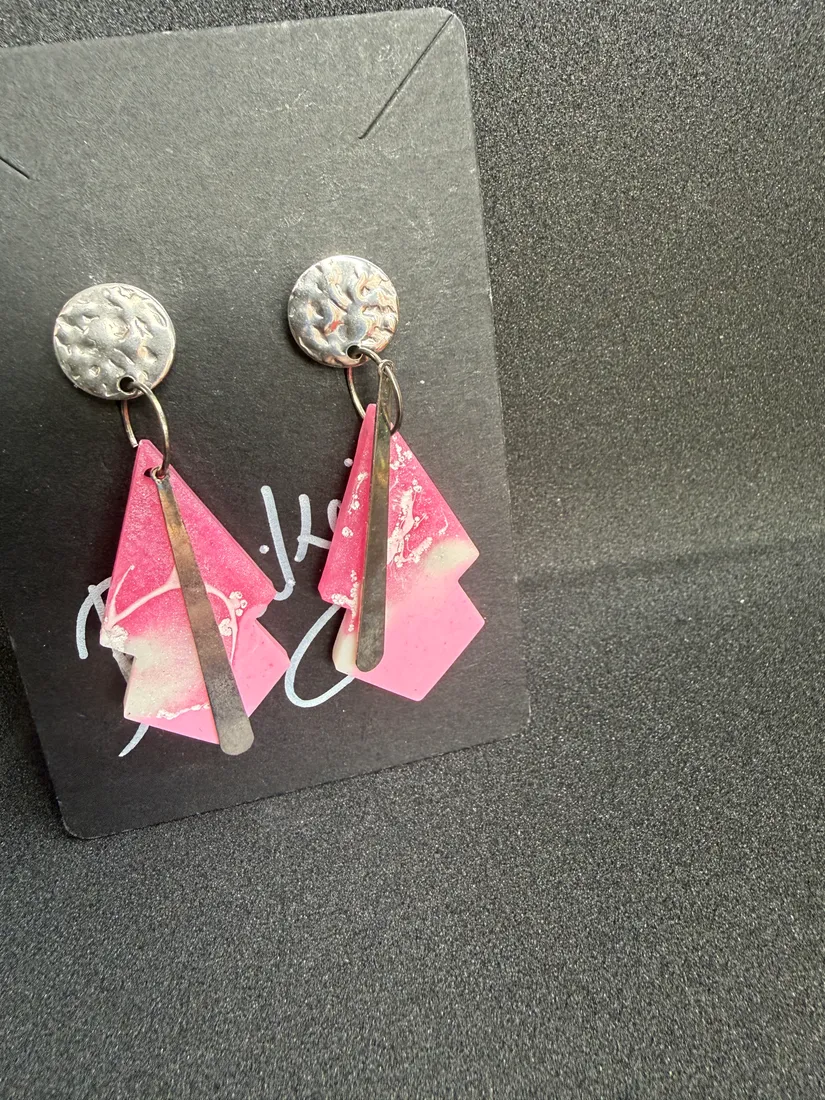 Pendientes artesanales de arcilla, pieza 11