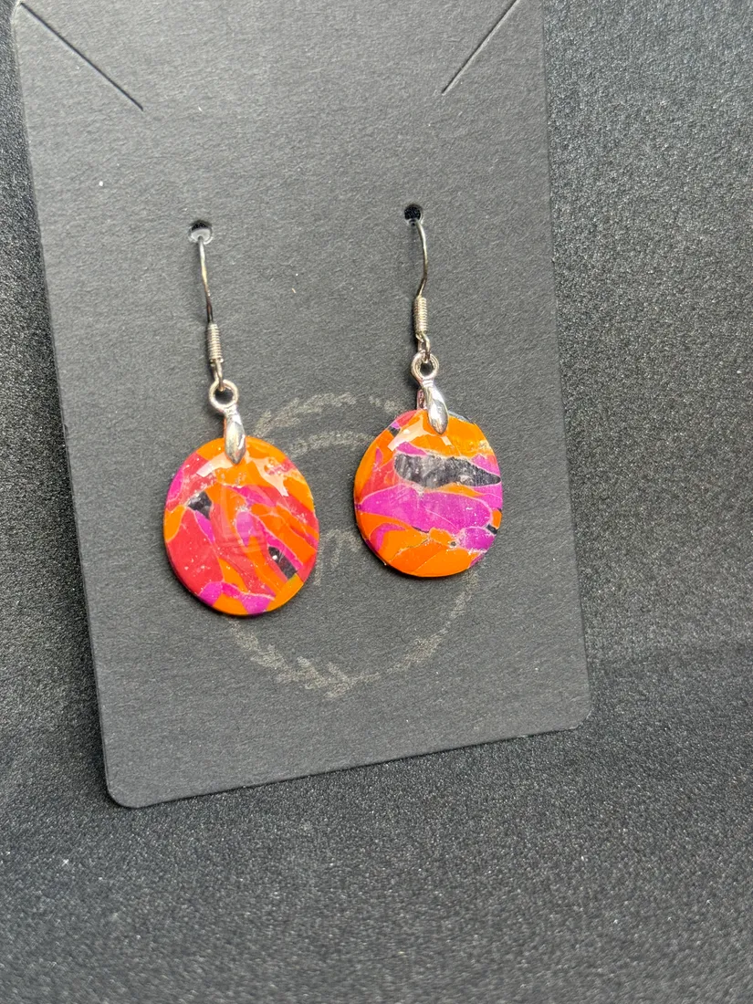Pendientes artesanales de arcilla, pieza 14