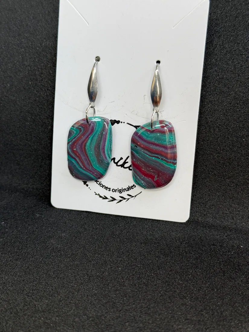 Pendientes artesanales de arcilla, pieza 21