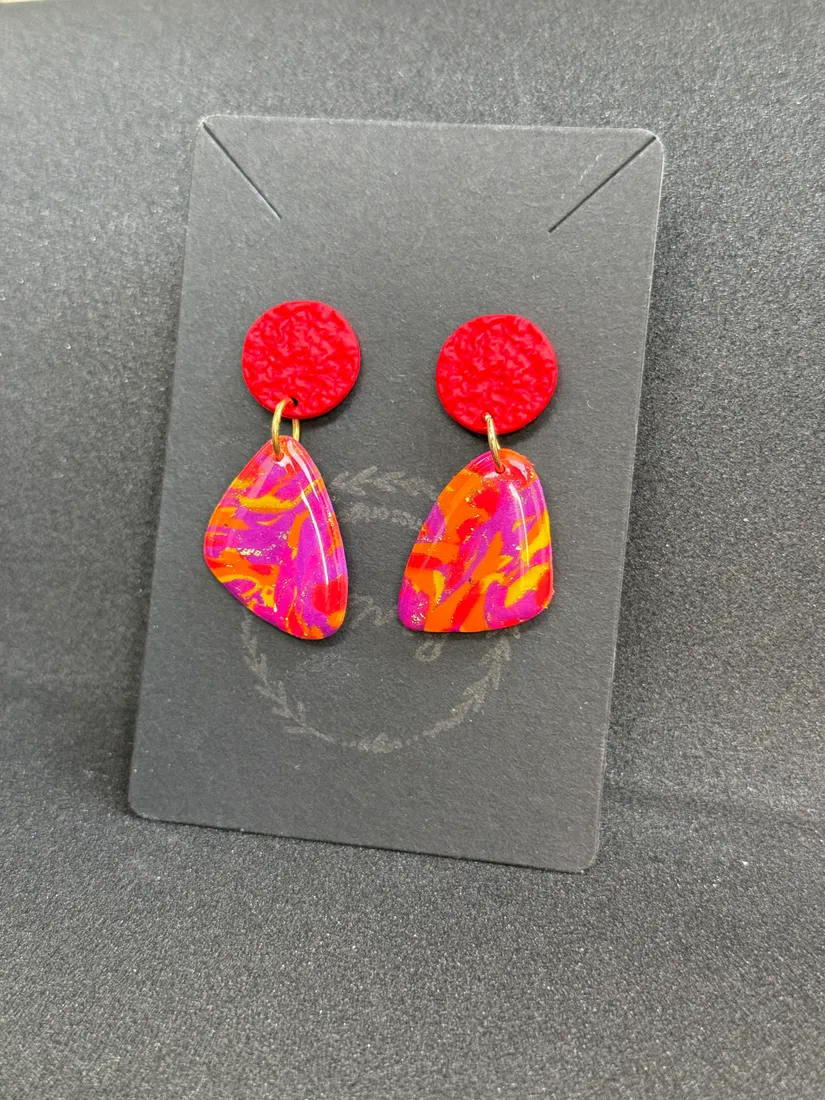 Pendientes artesanales de arcilla, pieza 22