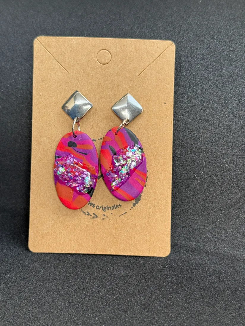 Pendientes artesanales de arcilla, pieza 24