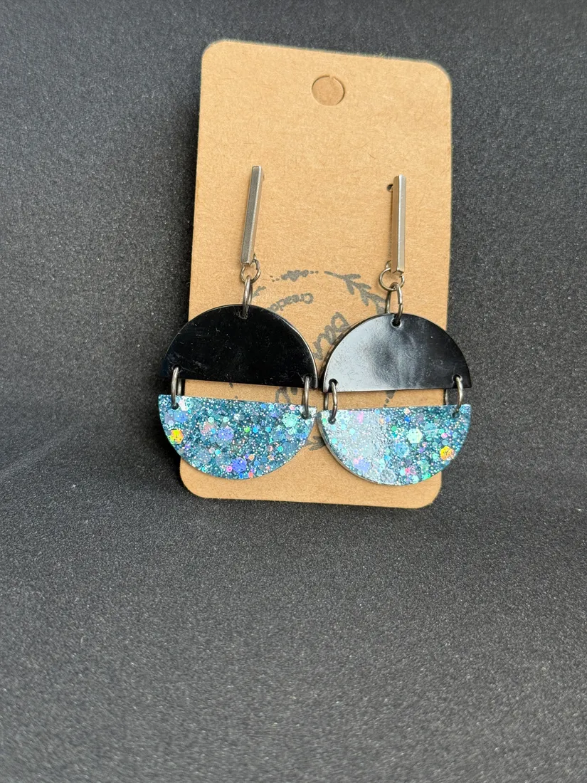 Pendientes artesanales de arcilla, pieza 26