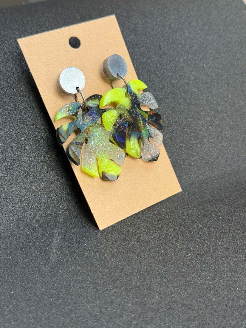 Pendientes artesanales de arcilla, pieza 27